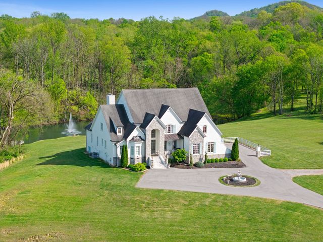 8992 Horton Hwy, College Grove, TN 37046