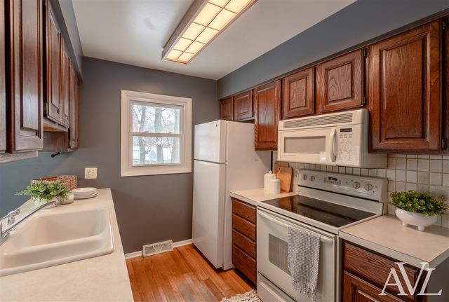 1143 59th Street, Grand Rapids, MI 49508