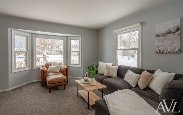 1143 59th Street, Grand Rapids, MI 49508