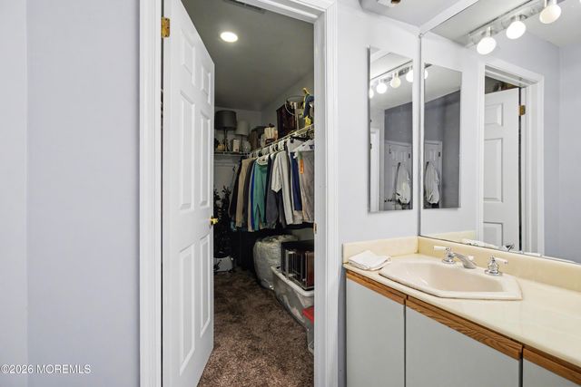 1156B Thornbury Lane, Manchester, NJ 08759