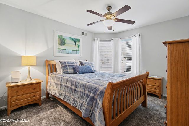 1156B Thornbury Lane, Manchester, NJ 08759