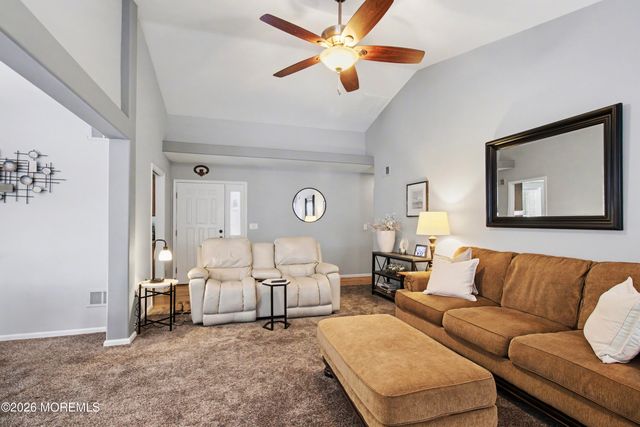 1156B Thornbury Lane, Manchester, NJ 08759