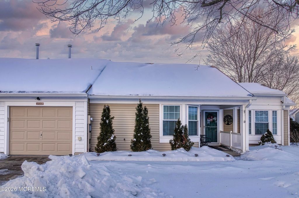 1156B Thornbury Lane, Manchester, NJ 08759