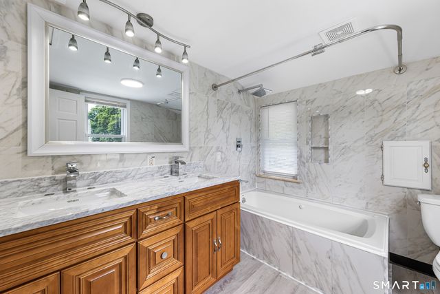 184 West Avenue, Milford, CT 06461