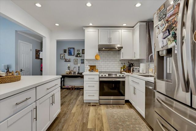 19011 Siesta Dr, Penn Valley, CA 95946