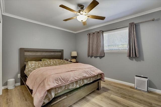 19011 Siesta Dr, Penn Valley, CA 95946