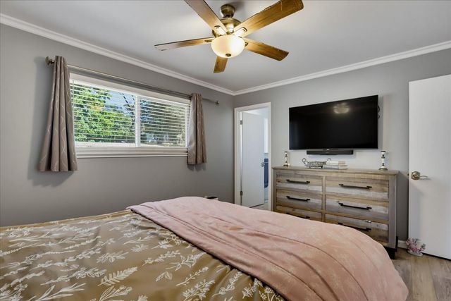 19011 Siesta Dr, Penn Valley, CA 95946