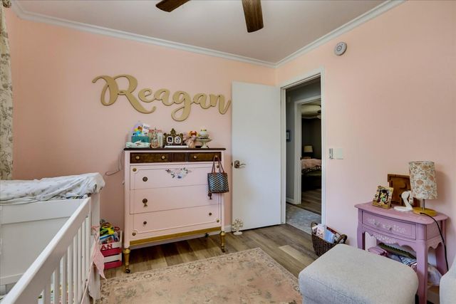 19011 Siesta Dr, Penn Valley, CA 95946