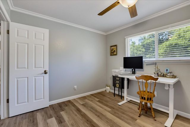 19011 Siesta Dr, Penn Valley, CA 95946
