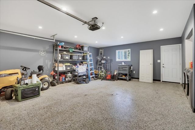 19011 Siesta Dr, Penn Valley, CA 95946