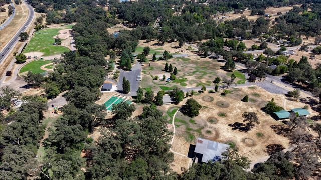 19011 Siesta Dr, Penn Valley, CA 95946