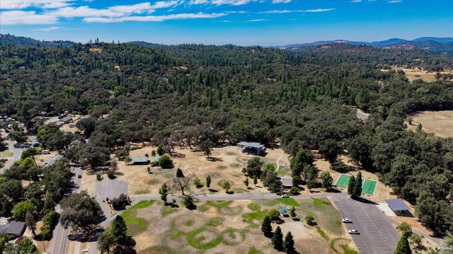 19011 Siesta Dr, Penn Valley, CA 95946