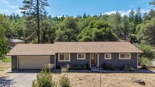 19011 Siesta Dr, Penn Valley, CA 95946