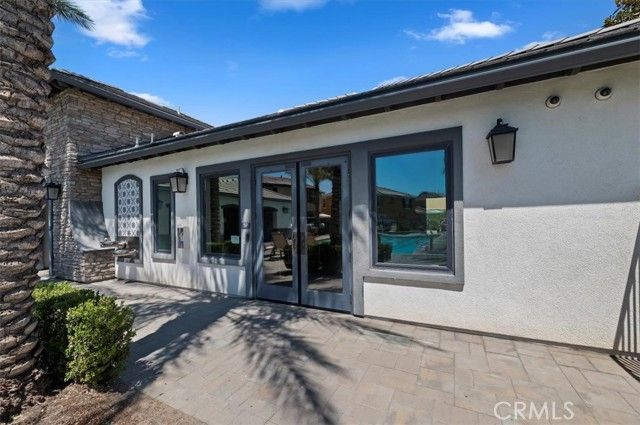 6073 Sendero Avenue, Eastvale, CA 92880