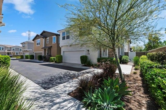 6073 Sendero Avenue, Eastvale, CA 92880