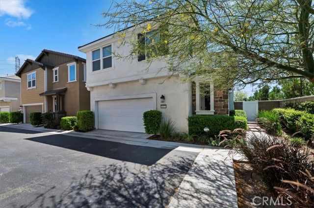 6073 Sendero Avenue, Eastvale, CA 92880