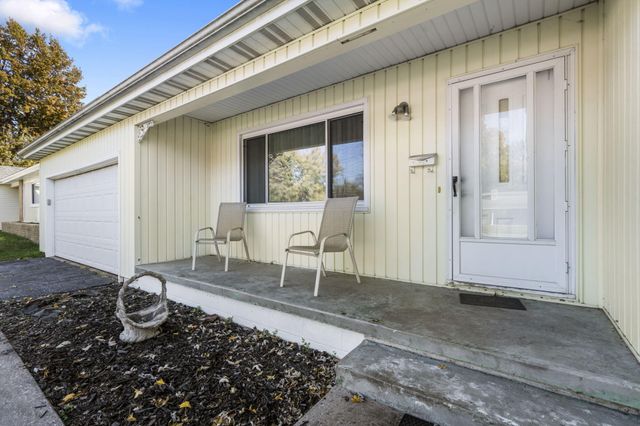 2012 S Roanoke Avenue, Springfield, MO 65807