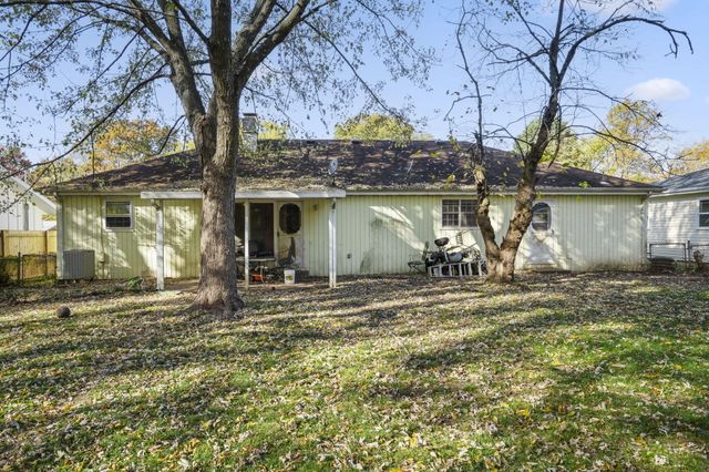 2012 S Roanoke Avenue, Springfield, MO 65807