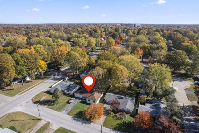 2012 S Roanoke Avenue, Springfield, MO 65807