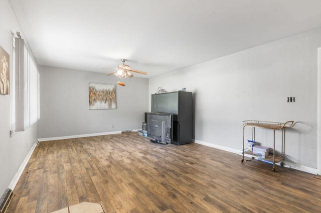 2012 S Roanoke Avenue, Springfield, MO 65807