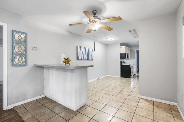 2012 S Roanoke Avenue, Springfield, MO 65807