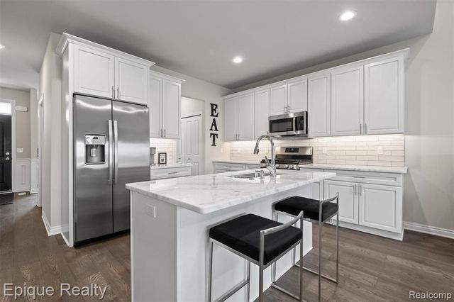 181 E Market Street, Oxford, MI 48371
