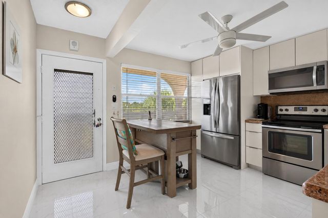4301 MARTINIQUE Circle G4, Coconut Creek, FL 33066