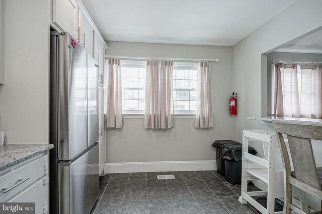 405 E EVESHAM AVE, Magnolia, NJ 08049