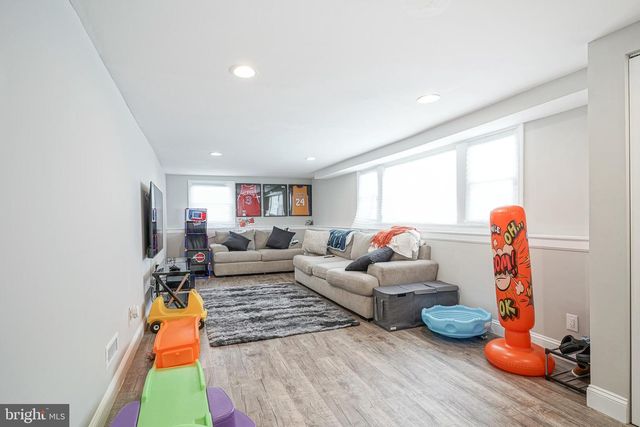 405 E EVESHAM AVE, Magnolia, NJ 08049