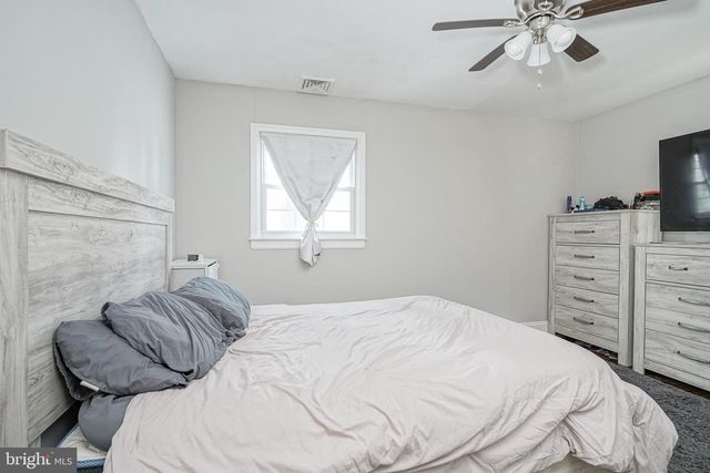 405 E EVESHAM AVE, Magnolia, NJ 08049