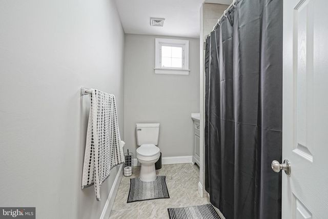 405 E EVESHAM AVE, Magnolia, NJ 08049