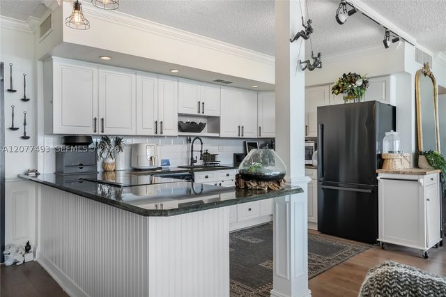 2150 Sans Souci Blvd E1, North Miami, FL 33181