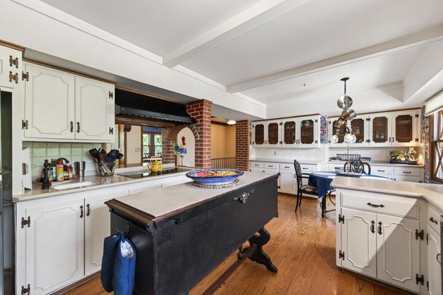 13651 Oakwood Curve, Burnsville, MN 55337