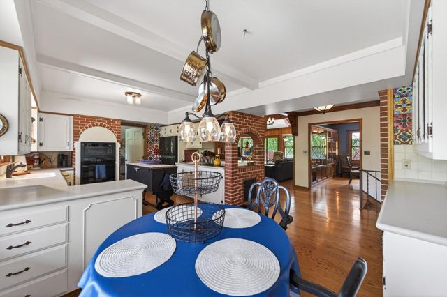 13651 Oakwood Curve, Burnsville, MN 55337