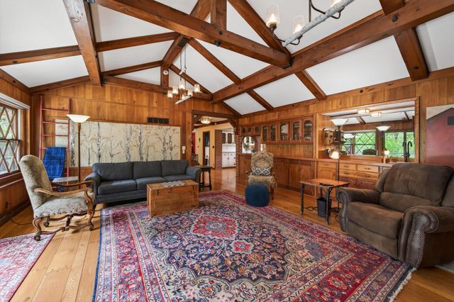 13651 Oakwood Curve, Burnsville, MN 55337