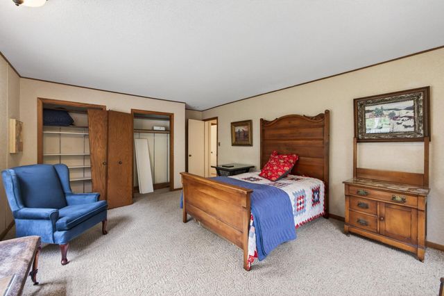 13651 Oakwood Curve, Burnsville, MN 55337