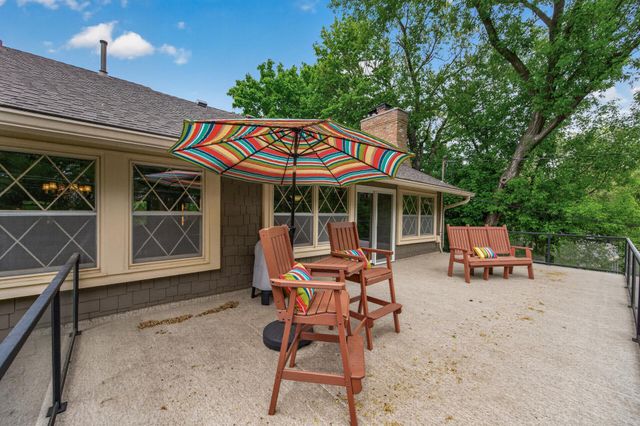 13651 Oakwood Curve, Burnsville, MN 55337