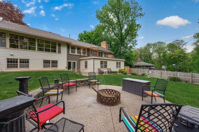 13651 Oakwood Curve, Burnsville, MN 55337