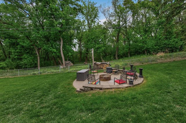 13651 Oakwood Curve, Burnsville, MN 55337
