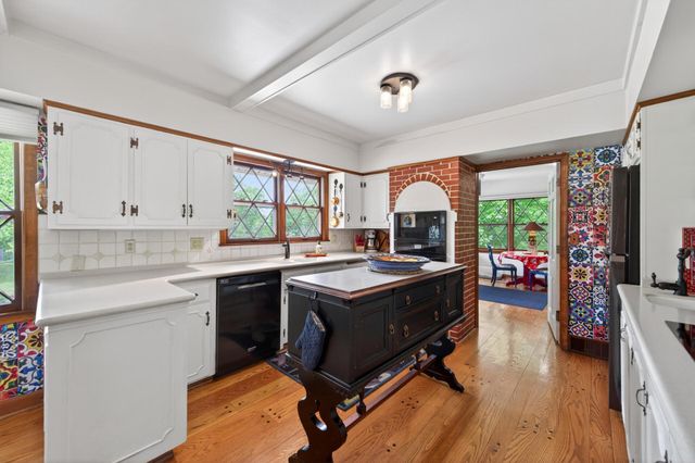 13651 Oakwood Curve, Burnsville, MN 55337