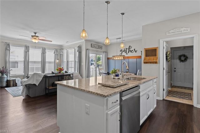 3329 Conservancy DR, Chesapeake, VA 23323