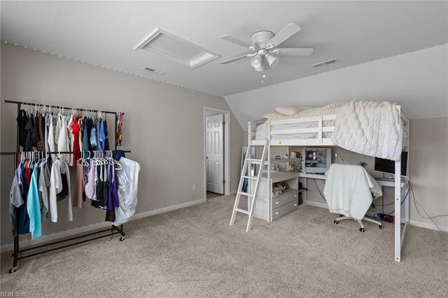 3329 Conservancy DR, Chesapeake, VA 23323