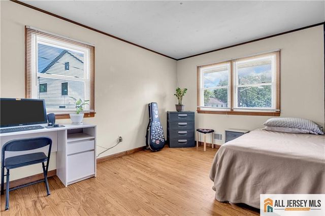 8 Whitehall Avenue, Edison, NJ 08820