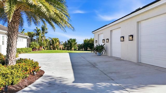 3467 COMPOUND COURT, Sarasota, FL 34240