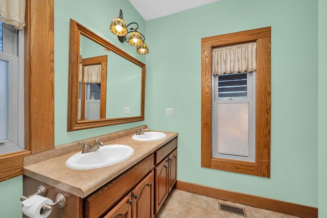 1220 Liberty Street, Morris, IL 60450