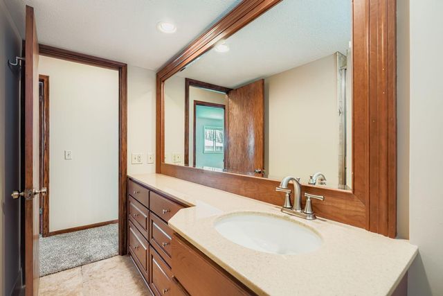 4035 Louisiana Avenue N, New Hope, MN 55427