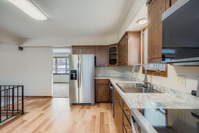 4035 Louisiana Avenue N, New Hope, MN 55427