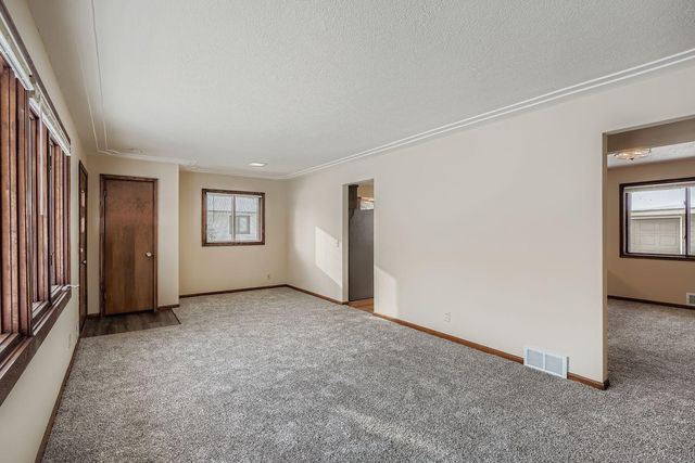 4035 Louisiana Avenue N, New Hope, MN 55427