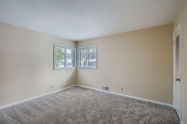 4035 Louisiana Avenue N, New Hope, MN 55427