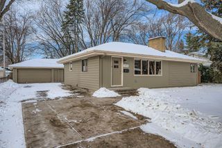 4035 Louisiana Avenue N, New Hope, MN 55427